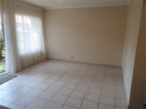 2 Bed Townhouse in Van Riebeeck Park