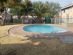 3 Bed Townhouse in Verwoerdpark