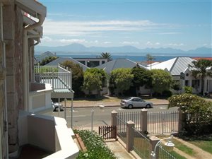 2 Bed Apartment in Mossel Bay Central