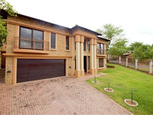 3 Bed House in Sonheuwel