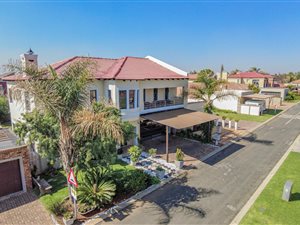 7 Bed House in Clearwater Estate