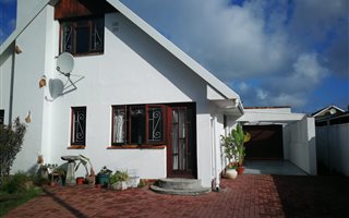 4 Bedroom House in Plumstead