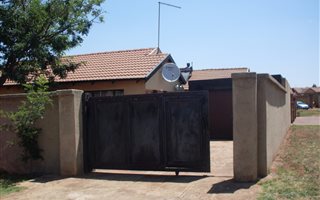 3 Bedroom House in Vosloorus