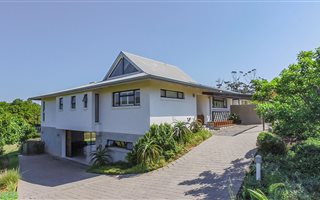 6 Bedroom House in Simbithi Estate