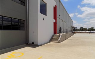 3280 m² Industrial space in Linbro Park