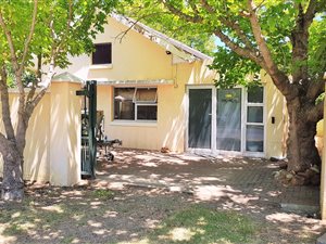 2 Bed House in Golden Acre