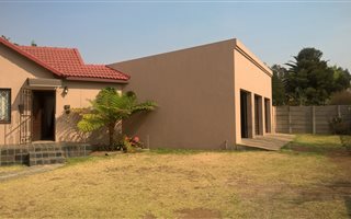 3 Bedroom House in General Alberts Park