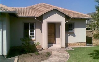 3 Bedroom Townhouse in Thatchfield