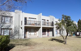 2 Bedroom Apartment in Bloubosrand
