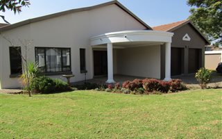 3 Bedroom House in Silverwoods Country Estate