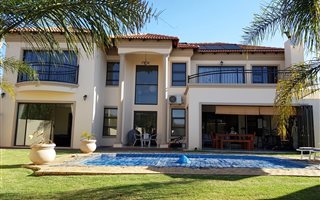 4 Bedroom House in Monavoni