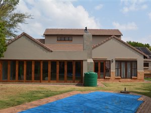 3 Bed Cluster in Ruimsig
