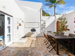 2 Bed Townhouse in Green Point