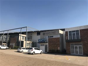 730 m² Industrial space in Lanseria and surrounds