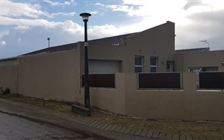 4 Bedroom House in Strandfontein