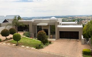 4 Bedroom House in Featherbrooke Estate