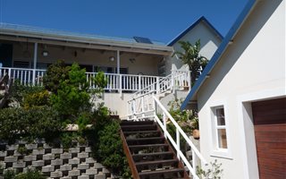 3 Bedroom House in Paradise Beach