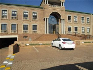 225 m² Office Space in Highveld