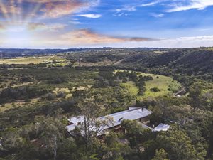 9.4 ha Smallholding in Beacon Bay