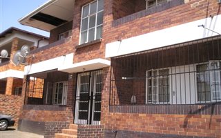 350 m² Commercial space in Forest Hill