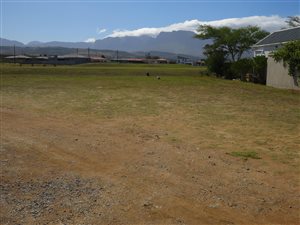 508 m² Land available in Fairview Golf Estate