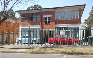 6 Bedroom Flat in Rosettenville