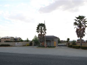 1.4 ha Land available in Grimbeek Park
