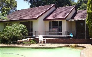 2 Bedroom Garden Cottage in Windsor Glen