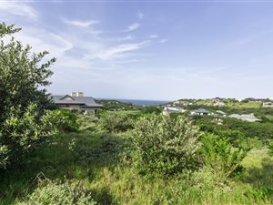 1600 m² Land available in Simbithi Estate