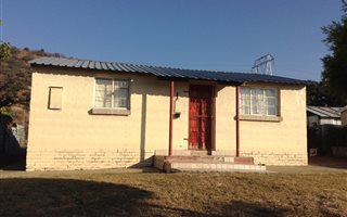 2 Bedroom House in Acaciaville