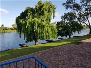 810 m² Land available in Vanderbijlpark Central