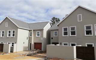 4 Bedroom Duplex in Bryanston West