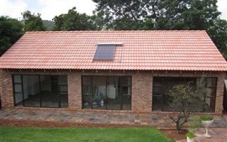 2 Bedroom House in Mondeor