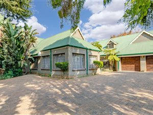 5 Bed House in Sonneveld