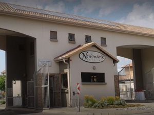 574 m² Land available in Newmark Estate
