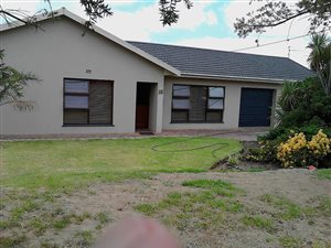 4 Bed House in Bredasdorp