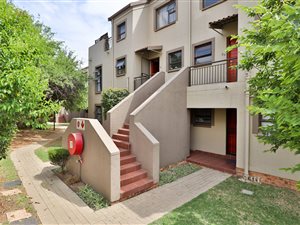2 Bed Apartment in Paulshof