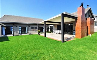 4 Bedroom House in Country View Estate