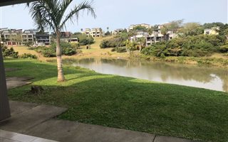 3 Bedroom Simplex in Palm Lakes Estate