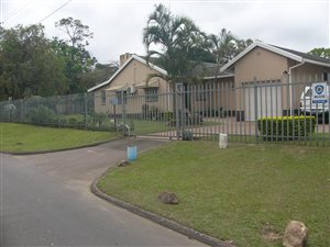 3 Bed House in Manors