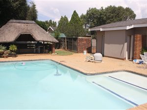 4 Bed House in Meiringspark