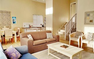 2 Bedroom Townhouse in Pinnacle Point Golf Estate