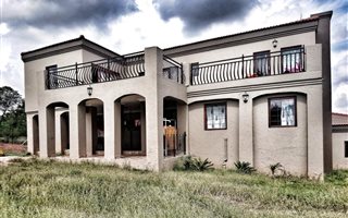 4 Bedroom House in Grootfontein Estate