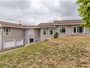 4 Bed House in Heldervue