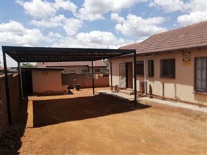 3 Bed House in Mahube Valley