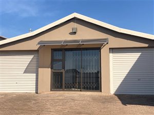 Bachelor apartment in Bluff