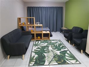 Bachelor apartment in Hillcrest