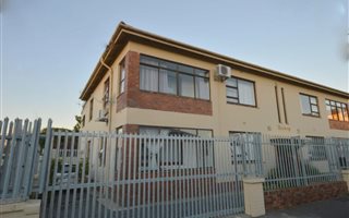 2 Bedroom Apartment in Strand South