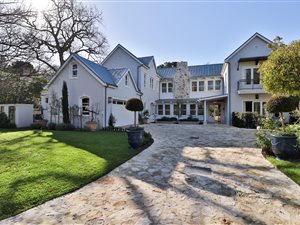 6 Bed House in Constantia