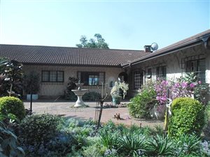 4 Bed House in Blackridge